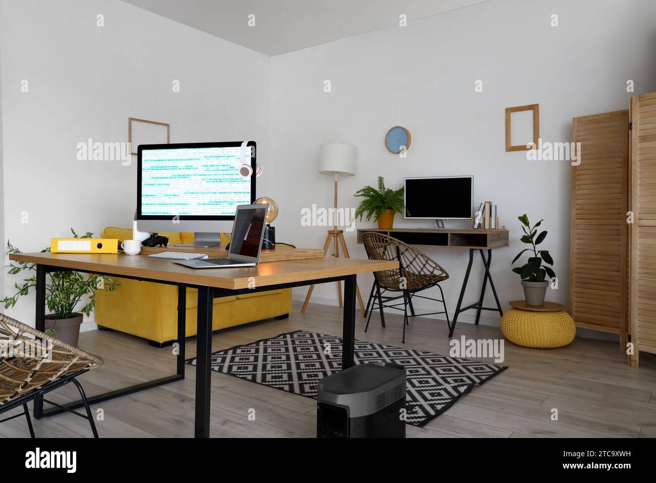 Interior light office programmers hi-res stock photography and images ...
