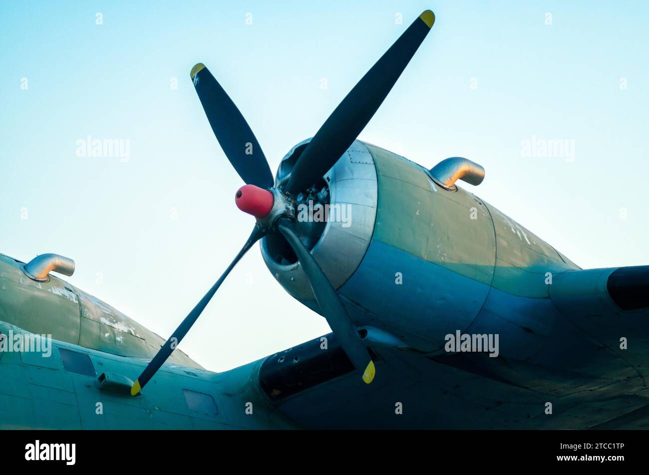 Propeller blades of an old vintage cargo plane close up Stock Photo - Alamy