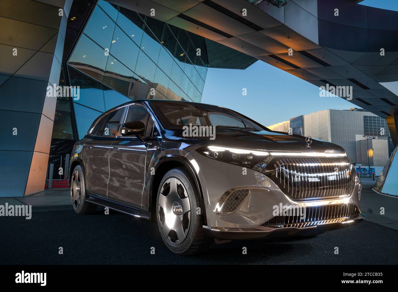 Mercedes-Maybach EQS: Ultimate Luxury in an Electric SUV - Featured Image