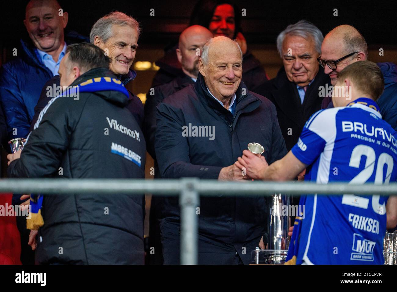 Oslo 20231209.Molde's coach Erling Moe and Kristian Eriksen receive the King's Cup from Prime Minister Jonas Gahr Stoere and King Harald after the cup final in men's football 2023 between Bodoe/Glimt and Molde at Ullevaal Stadium in Oslo. Photo: Fredrik Varfjell / NTB Stock Photo