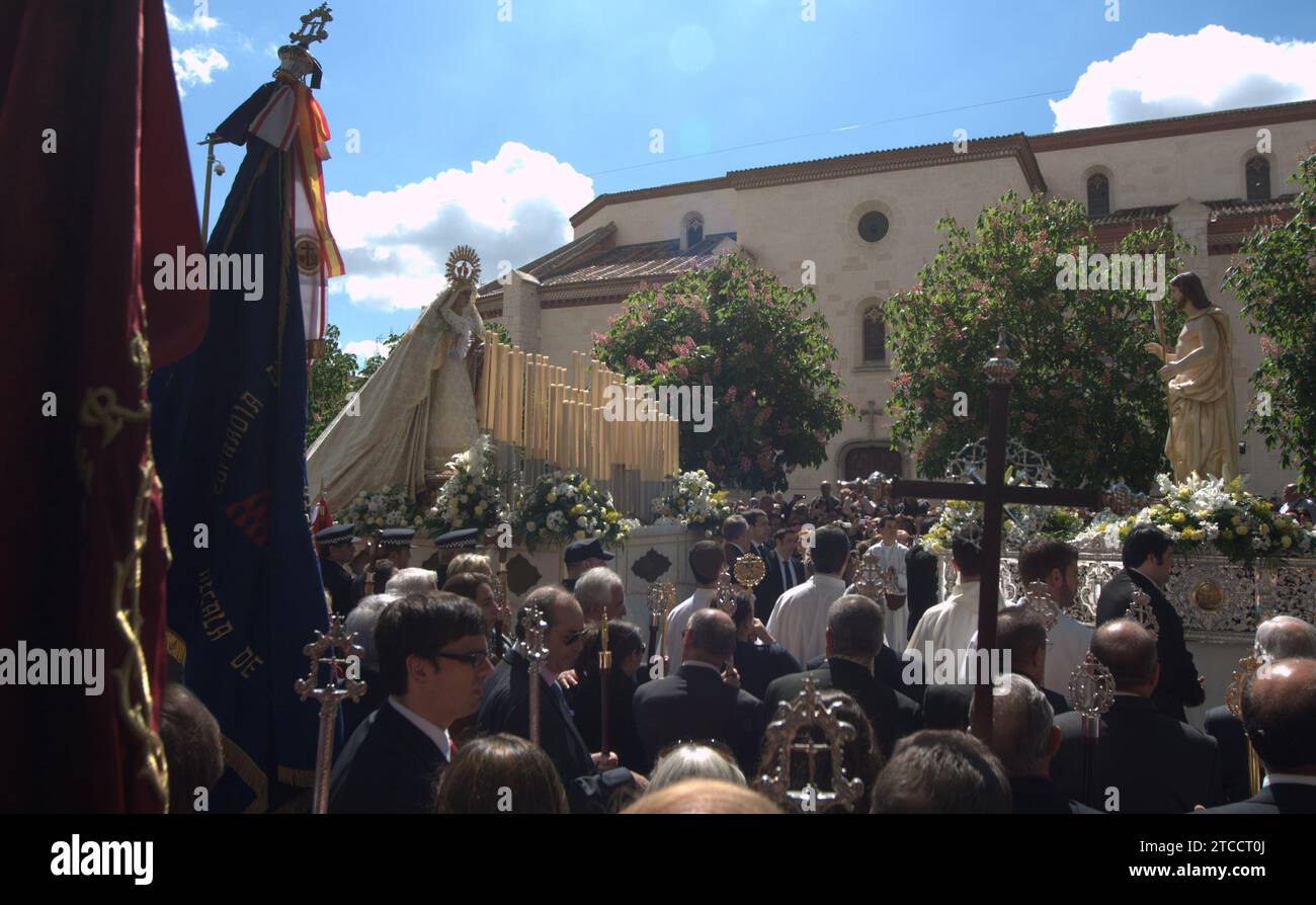 04/20/2014. Alcalá de Henares. Madrid. Spain. Plaza de los Santos Ninos. Easter week. Easter Sunday procession. Our Lady of health and our father Jesus Resurrected. Photo: of Saint Bernard. Archdc. Credit: Album / Archivo ABC / Eduardo San Bernardo Stock Photo