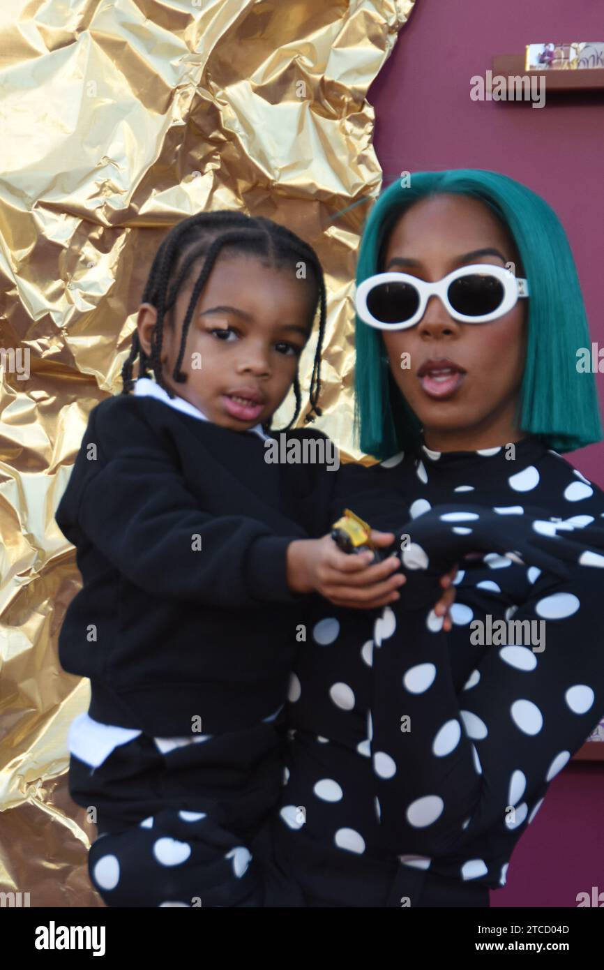 Kelly rowland and son hires stock photography and images Alamy