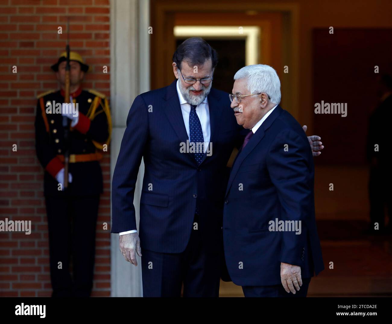 Madrid, 11/20/2017. The President of the Government Mariano Rajoy receives the President of the Palestinian National Authority Mahmoud Abbas at La Moncloa. Photo: Oscar del Pozo ARCHDC. Credit: Album / Archivo ABC / Oscar del Pozo Stock Photo