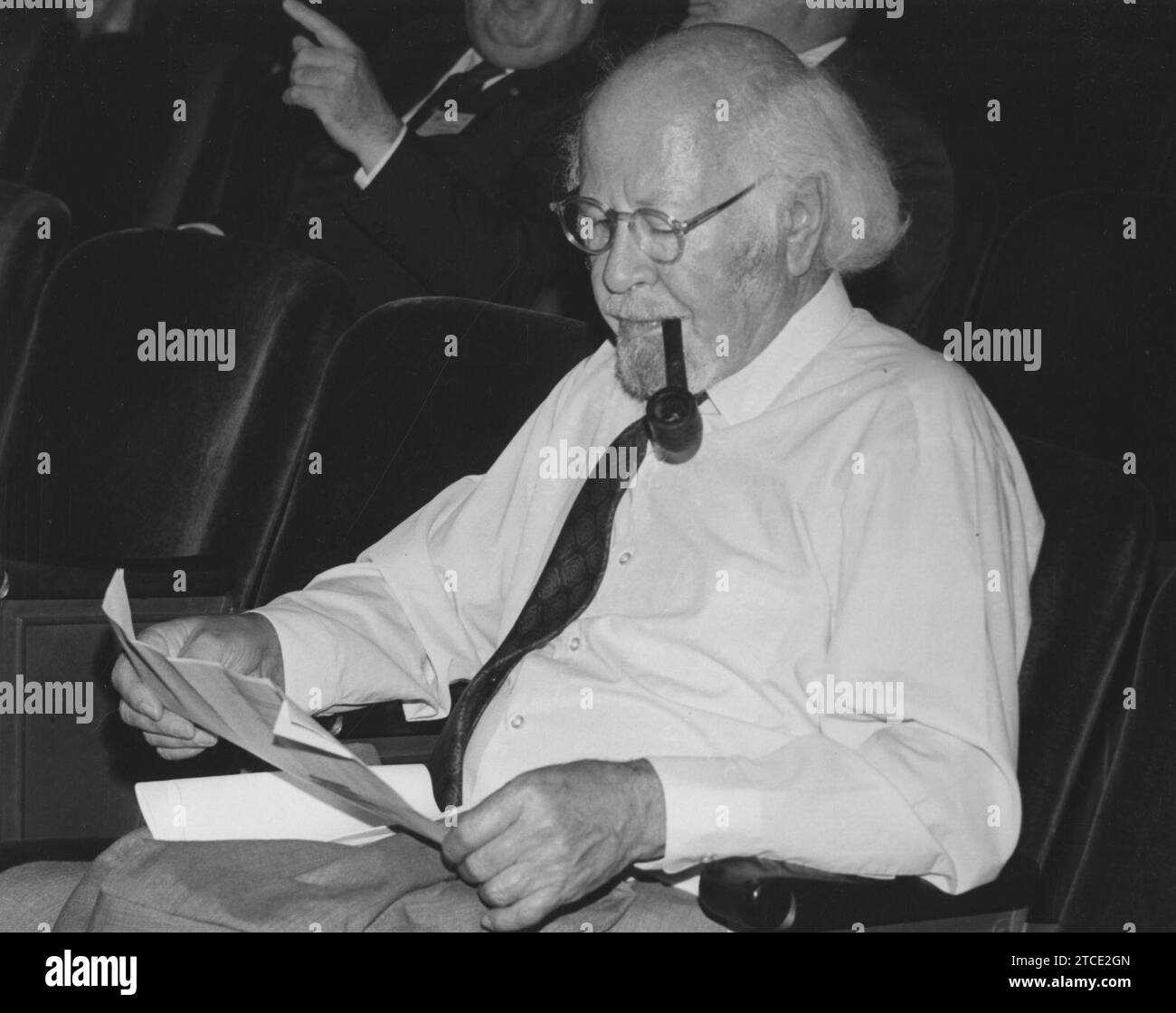 William l shirer hi-res stock photography and images - Alamy