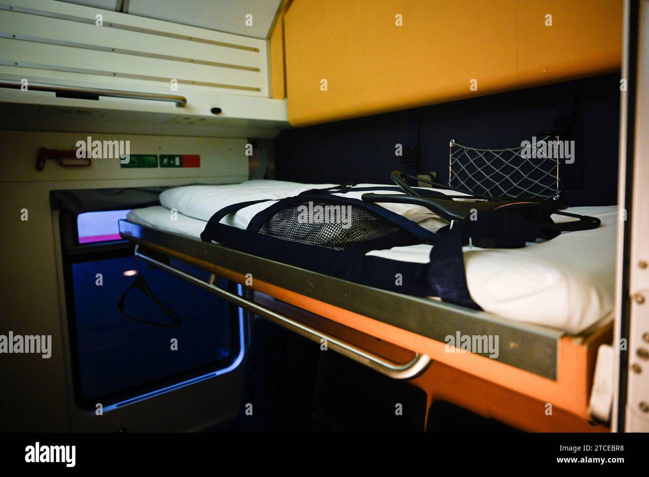 Sleeping compartment hi-res stock photography and images - Alamy