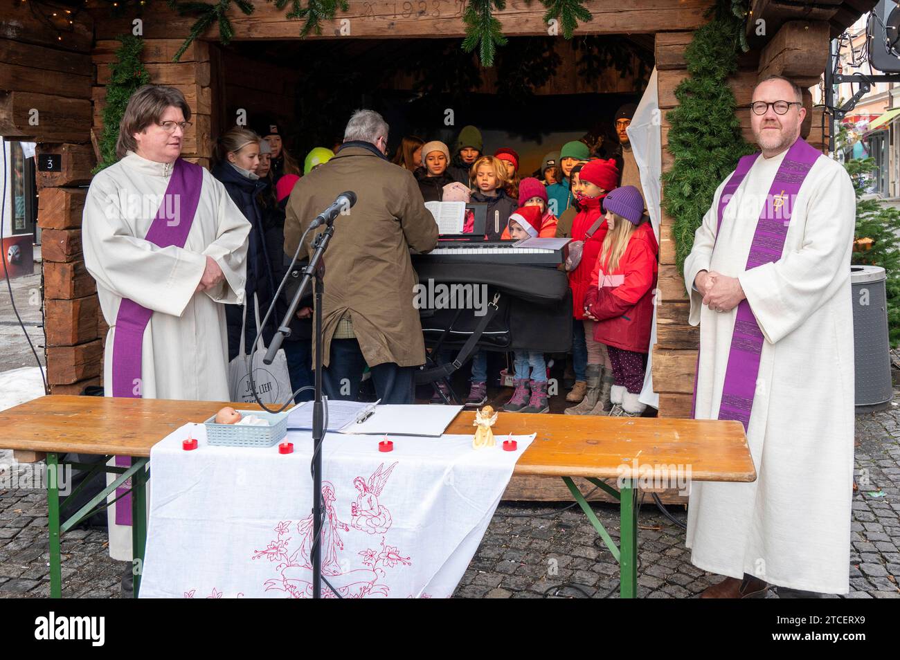 Muenchen, Haidhausen, der Haidhauser Weihnachtsmarkt am Weissenburger ...