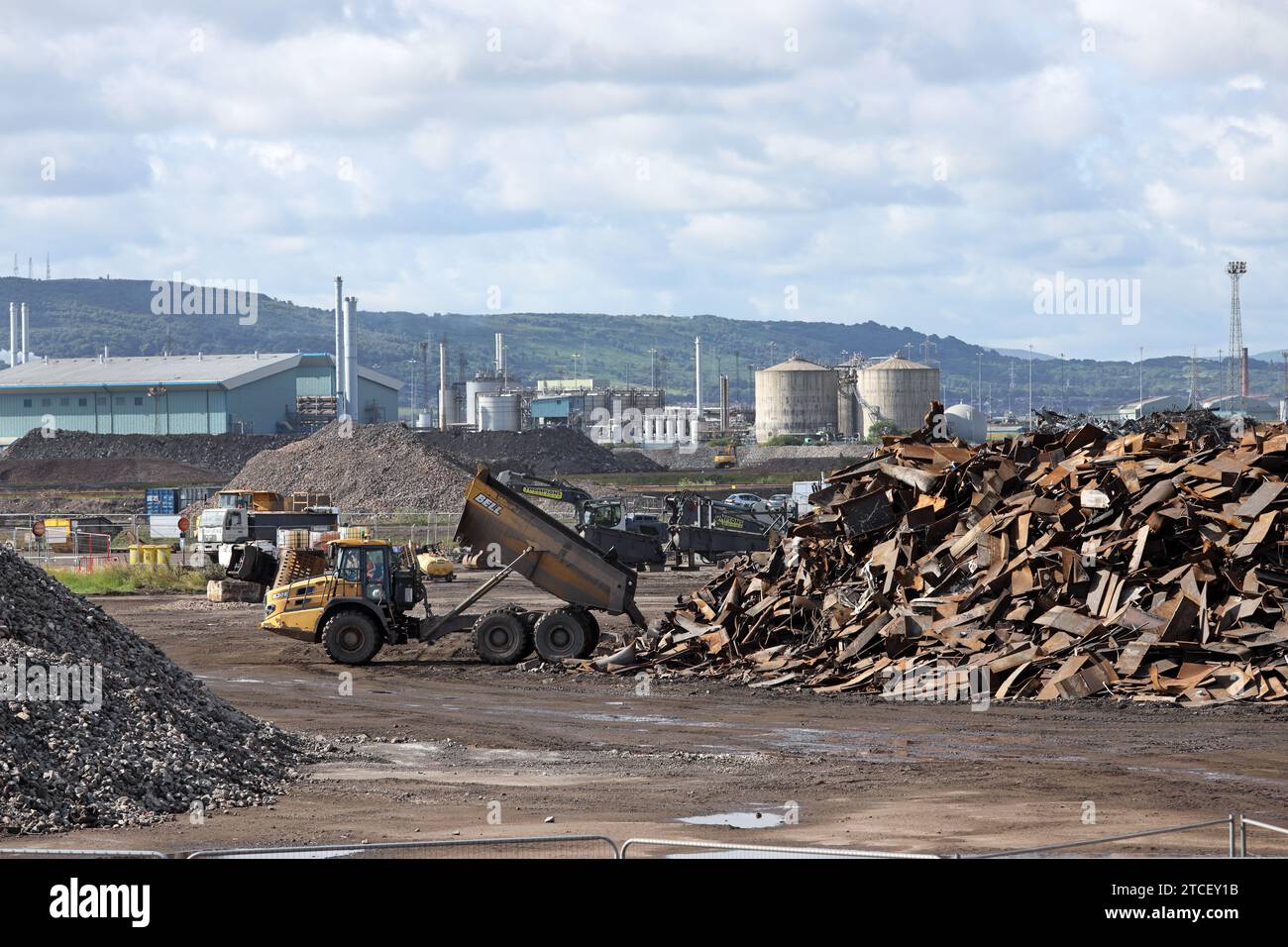 Scrap metal piled up on the site of the old Redcar Steelworks which is being demolished to make way for the development of the Teesworks carbon emissi Stock Photo