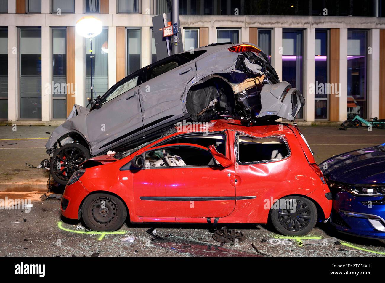 Demolished Cars Hi-Res Stock Photography And Images - Alamy