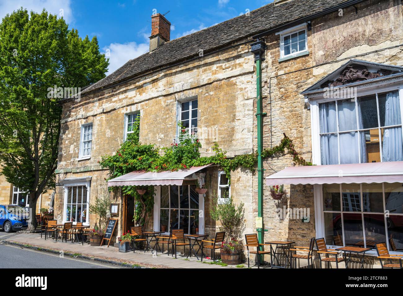 Brothertons Brasserie on High Street in Woodstock, Oxfordshire, England, UK Stock Photo