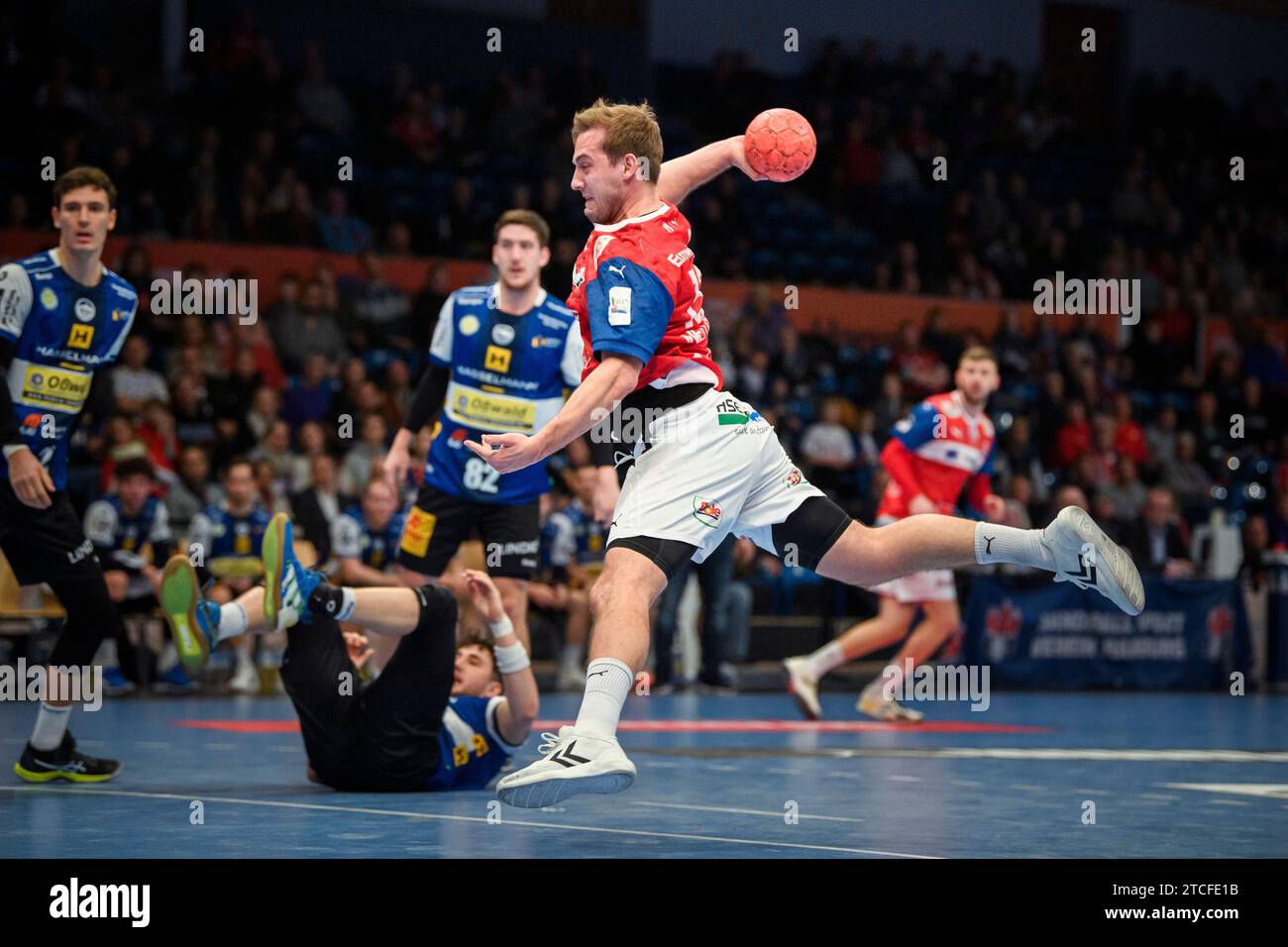 Hamburg, Germany. 12th Dec, 2023. Handball DHB Cup, HSV Hamburg ThSV