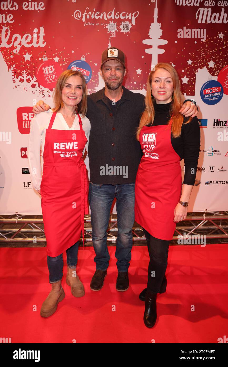 Hamburg Andrea Lüdke, Ingo Pohlmann und Esther Roling helfen ...