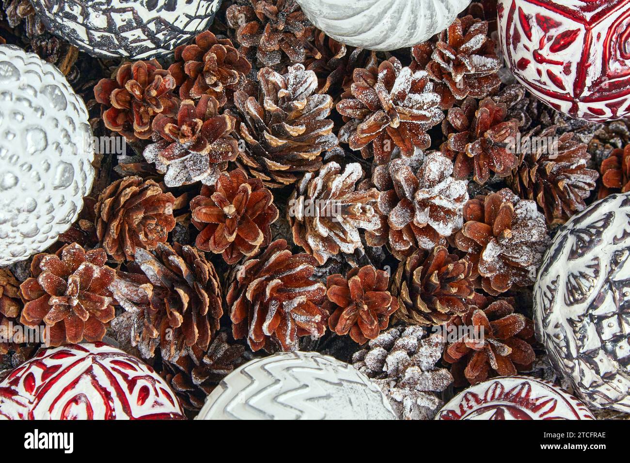Frosted pine cone frost hi-res stock photography and images - Alamy
