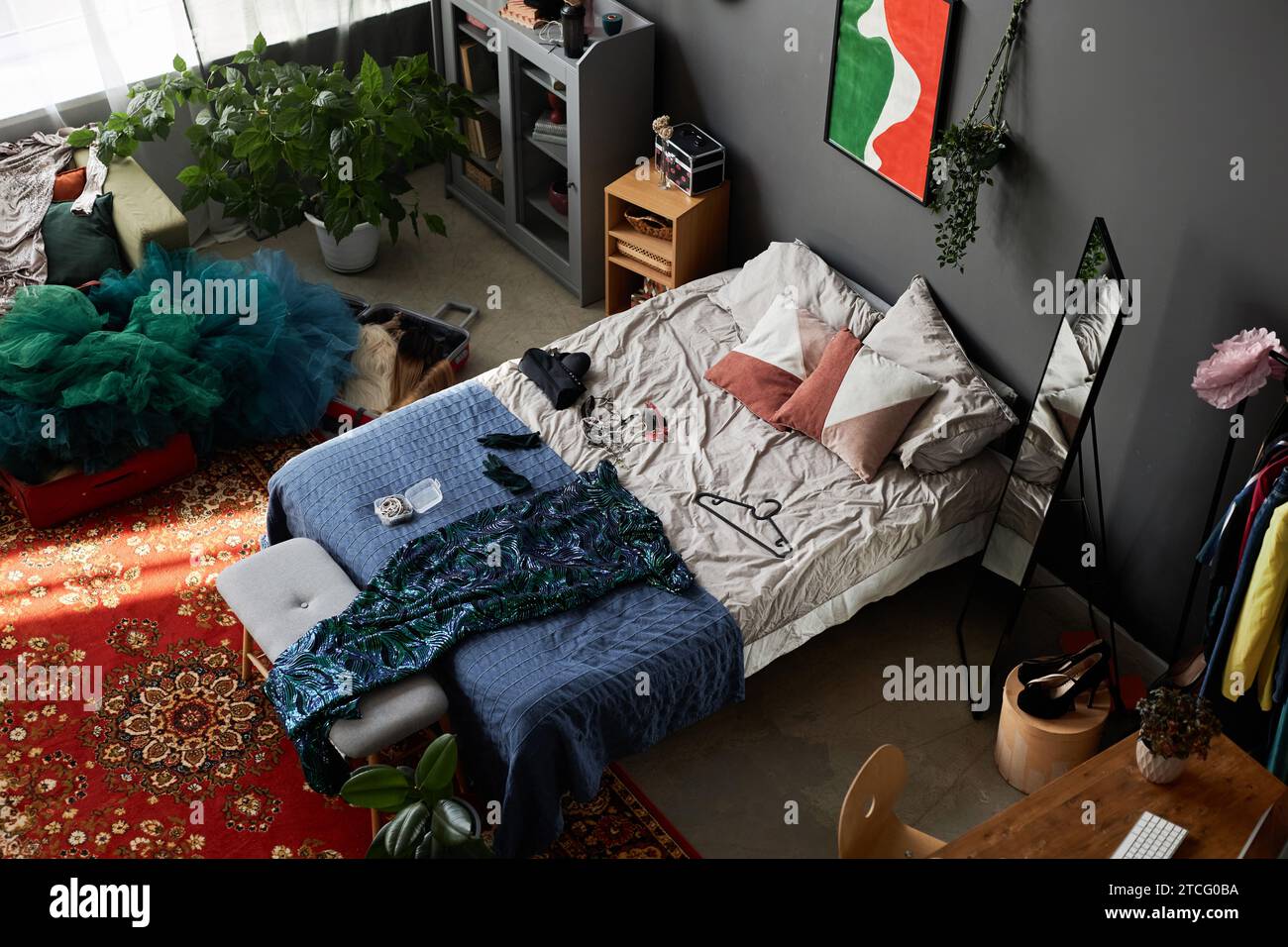 High angle view messy bed hi-res stock photography and images - Alamy