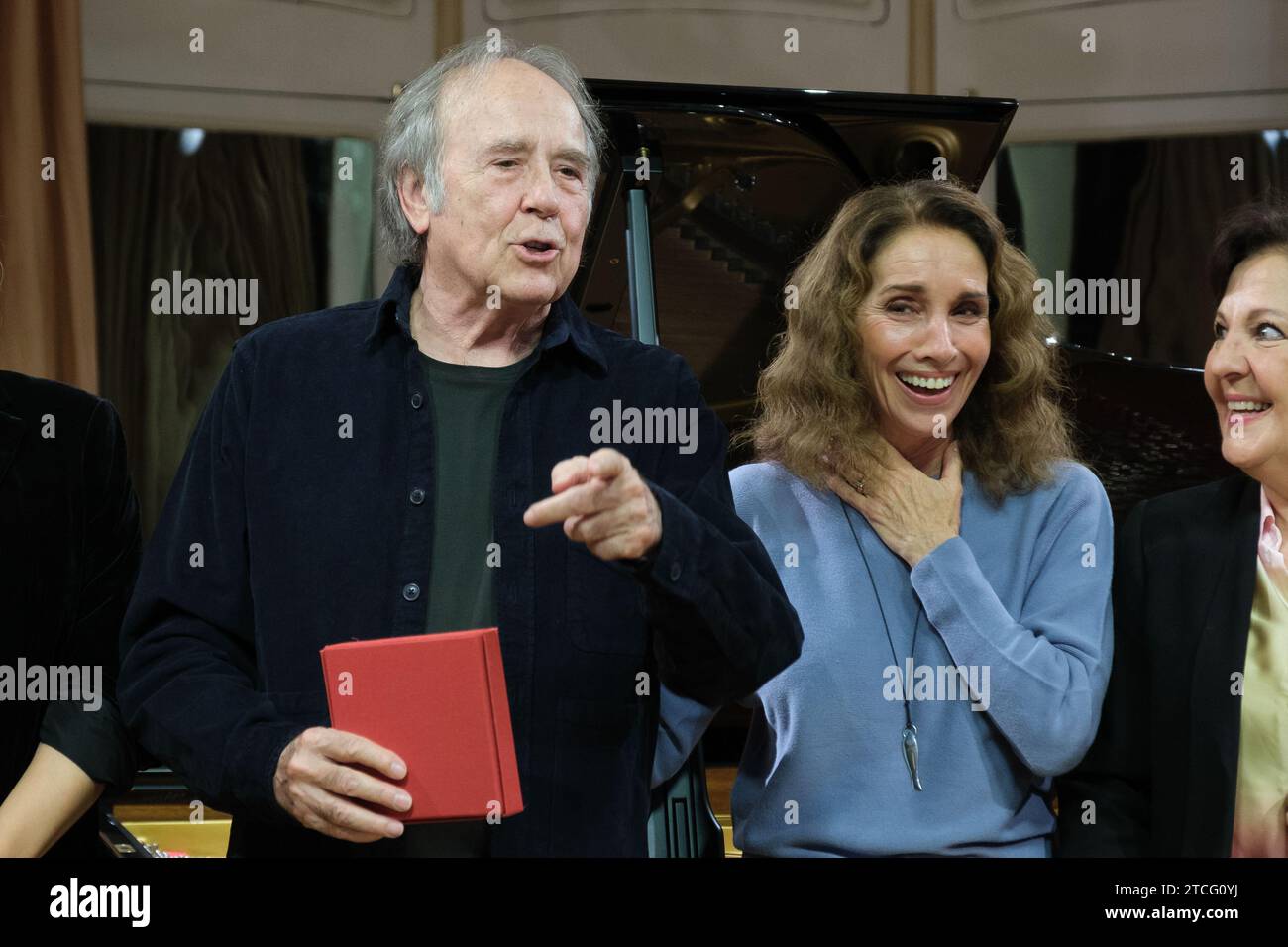 ana belen and Spanish singer Joan Manuel Serrat receives the SGAE's Medal of Honour at SGAE (General Society of Authors and Editors) on December 12, 2 Stock Photo