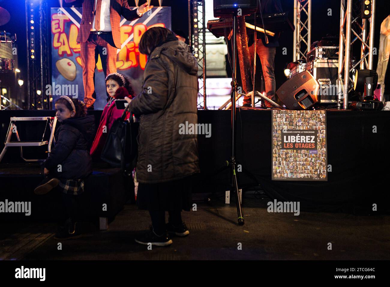 Hanukkah lighting paris