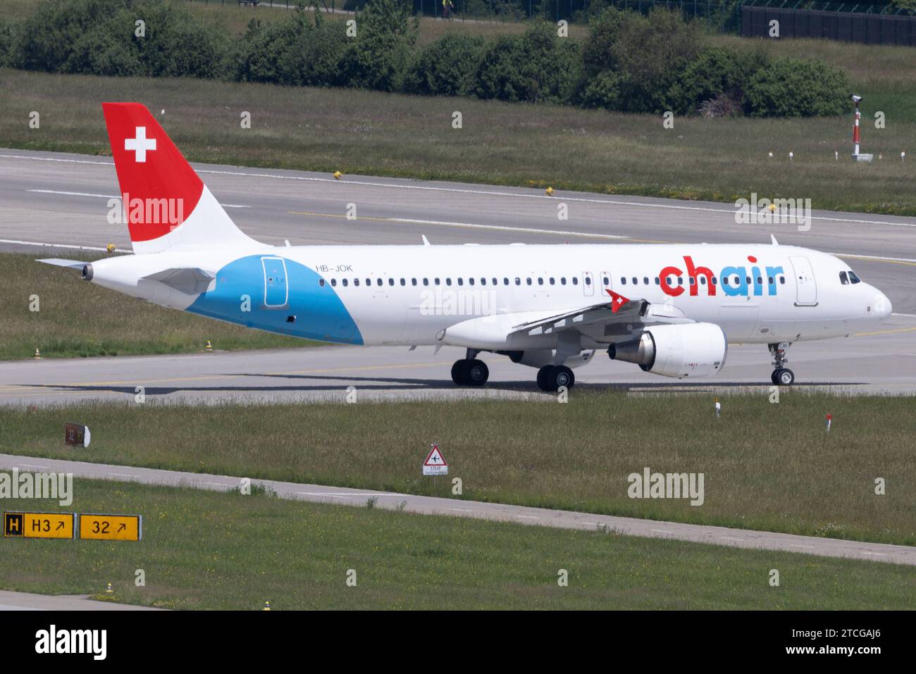 Der Airbus A320214 A320 der Fluglinie Chair Airlines GM / GSW mit der