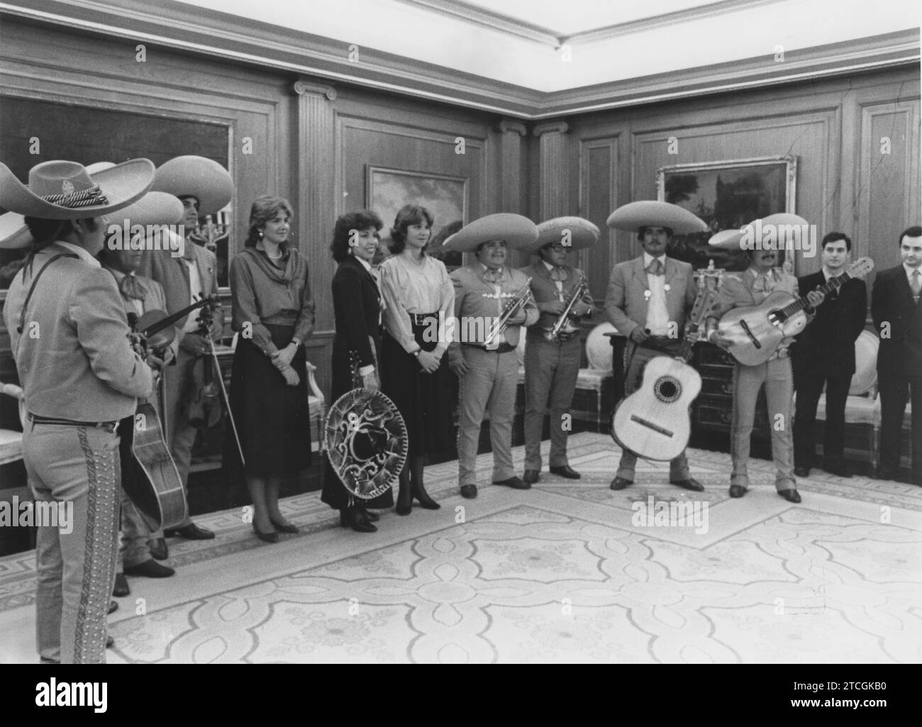 02/08/1985. Tribute to the Infantas of the Mexican people, represented