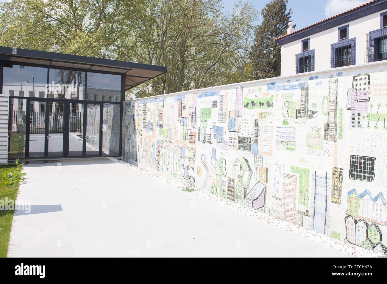 Madrid, 04/16/2021. Cottage. Valencia Building. Icona I Pavilion, Icona ...