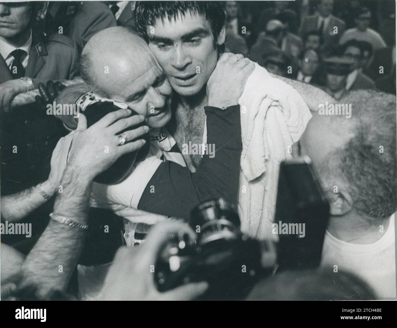 Madrid, 04/29/1971. In the Sports Palace. The world boxing title of the 'super welterweights' was about to change hands from the Italian boxer Carmelo Bossi to go to those of the Spanish José Hernández, European champion. A void fight was declared. Credit: Album / Archivo ABC / Manuel Sanz Bermejo Stock Photo