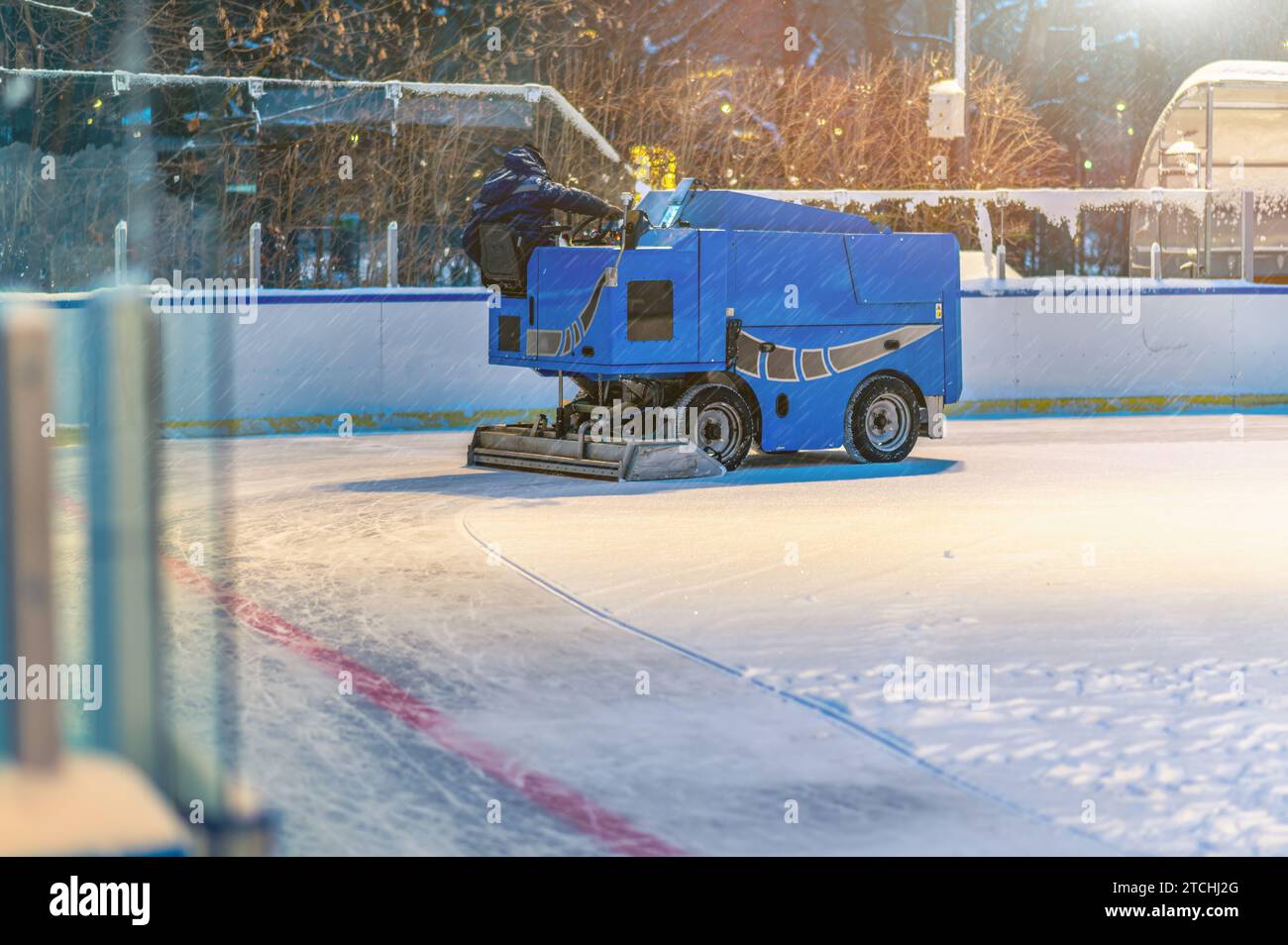 The machine for resurfacing ice. Skate rink ice cleaner. Work service