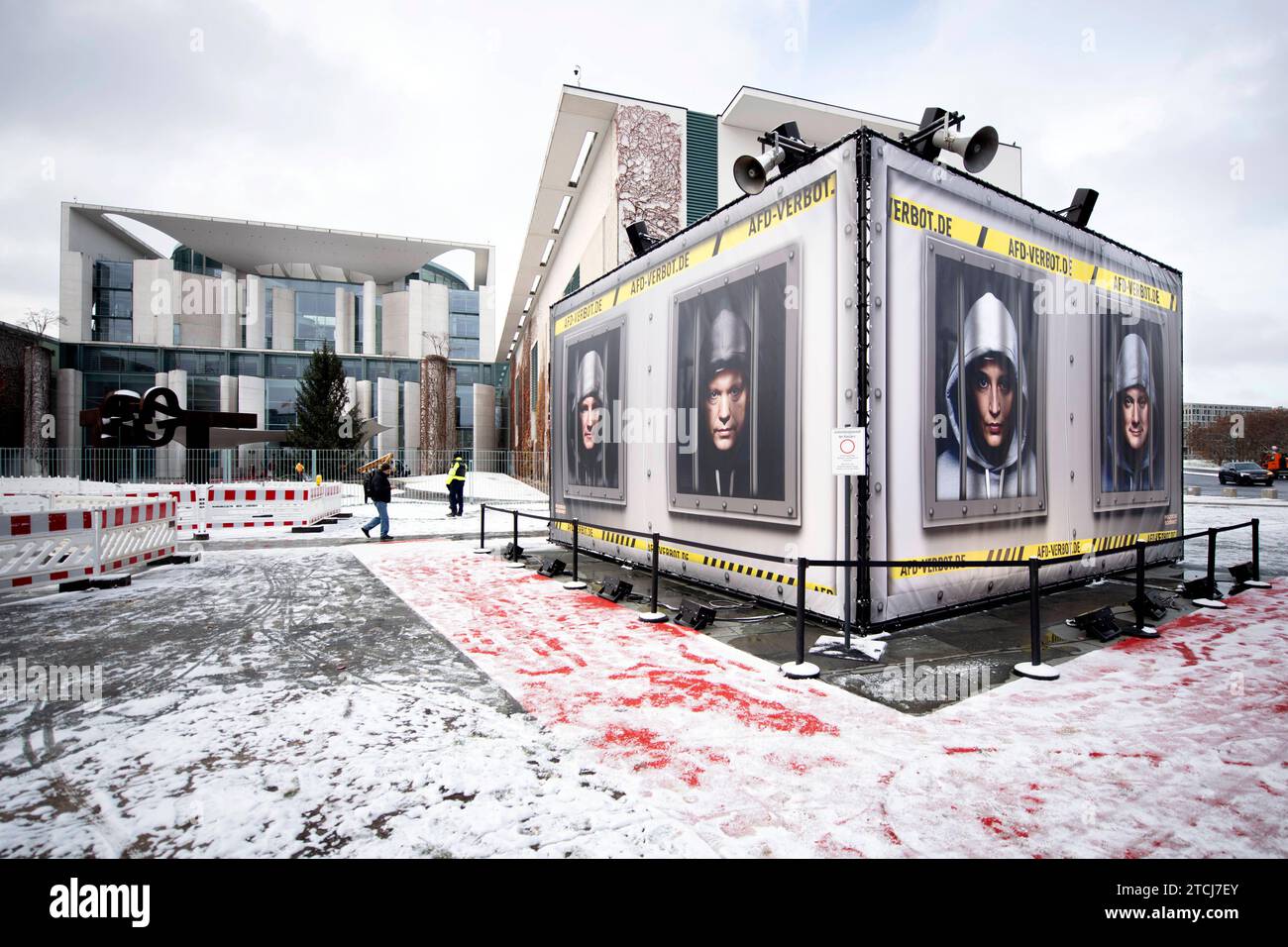 Aktion Zentrum fuer Politische Schoenheit - Verbot AfD DEU, Deutschland, Germany, Berlin, 28.11.2023 Kunstaktion der Kunstaktivisten vom Zentrums fuer Politische Schoenheit ZPS mit KI produzierte Fotos von Bjoern Hoecke , Stephan Ernst , Alice Weidel und Tino Chrupalla hinter Gitterstaeben fuer ein Verbot der Alternative für Deutschland AfD vor dem Kanzleramt in Berlin Deutschland . Die Aktion dient dazu, Beweise und Hinweise zu sammeln, um einen Verbotsantrag gegen die Partei AfD zu erwirken. en: Art action by the art activists from the Center for Political Beauty ZPS with AI produced photos Stock Photo