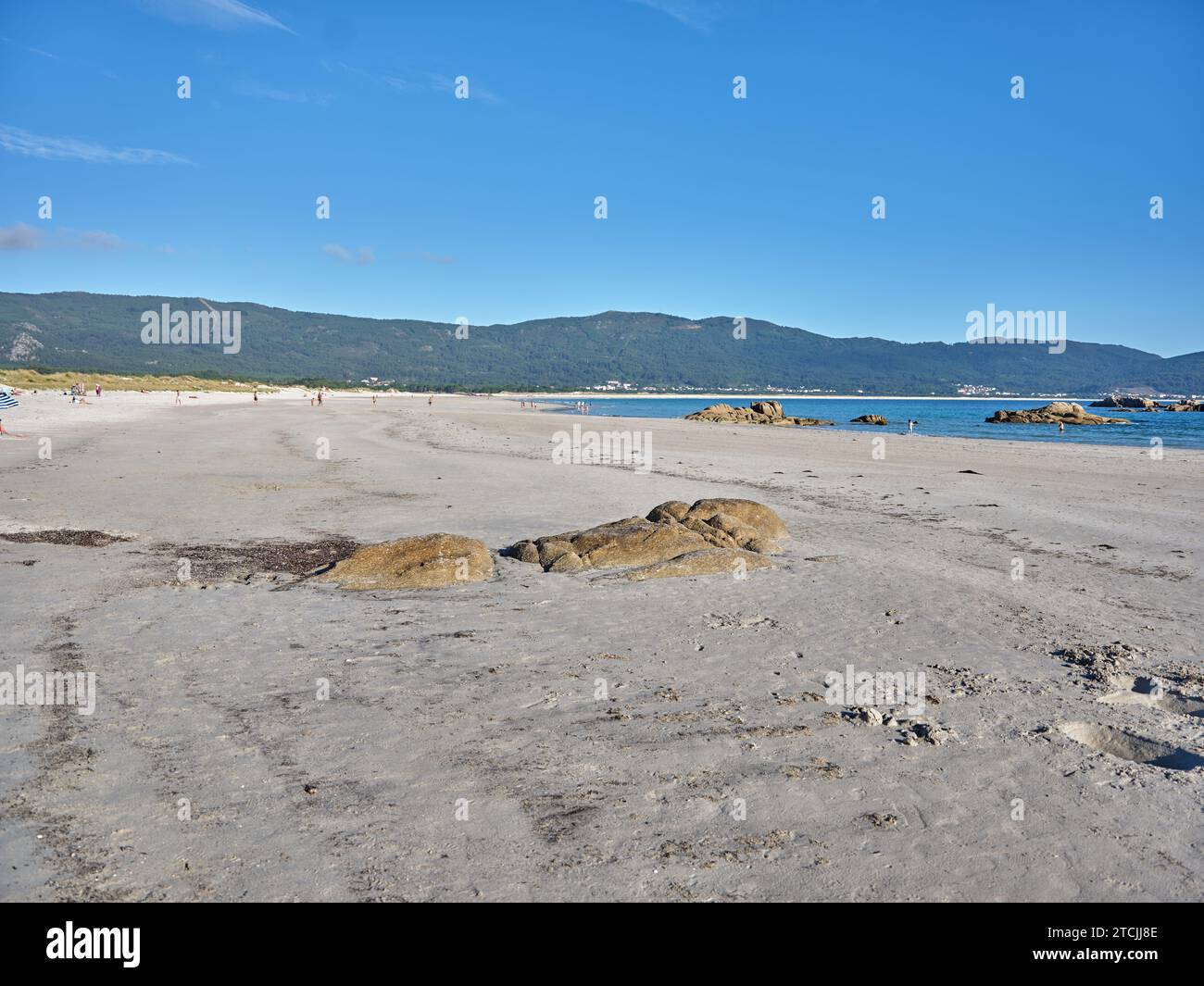 Playa de Carnota, situada en Galicia, es considerada la más larga de la región, con una extensión de más de 7 km. Es popular por su belleza natural, s Stock Photo