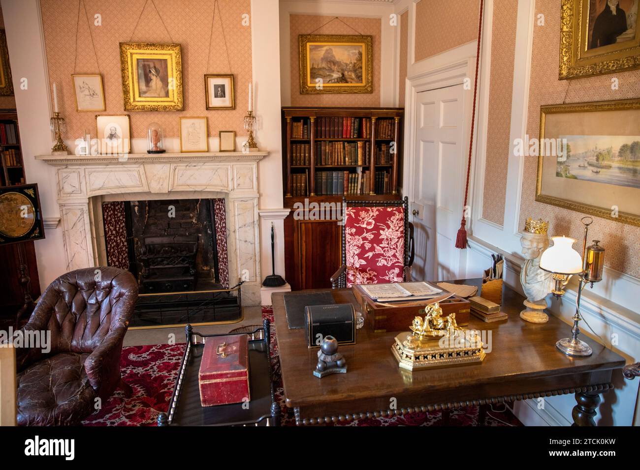 Brick england house interior hi-res stock photography and images - Alamy