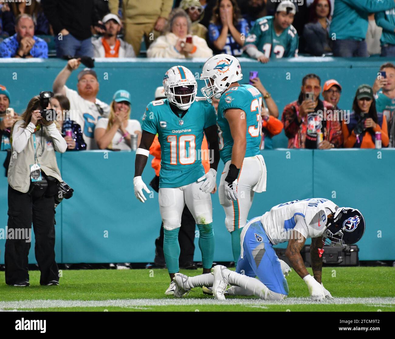 Miami Dolphins Wide Receiver Tyreek Hill #10 And Fullback Alec Ingold ...