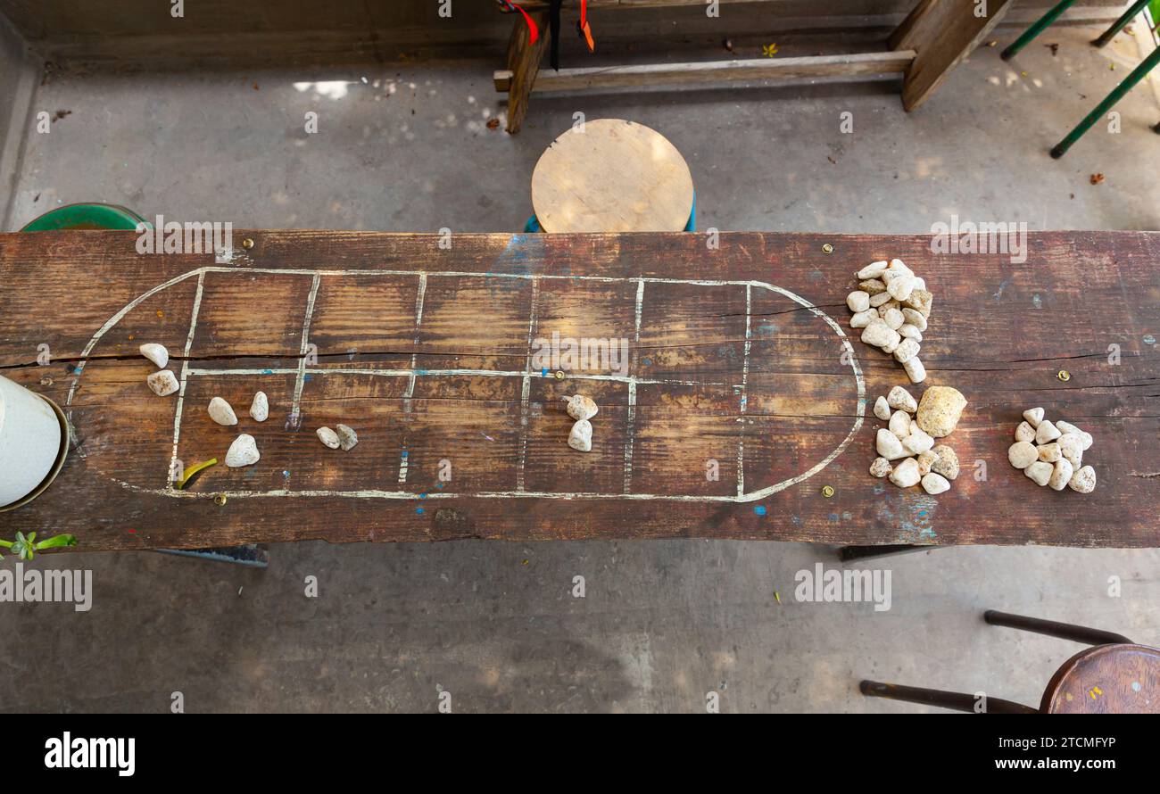 O an quan (literally Mandarin Square Capturing) traditional Vietnamese