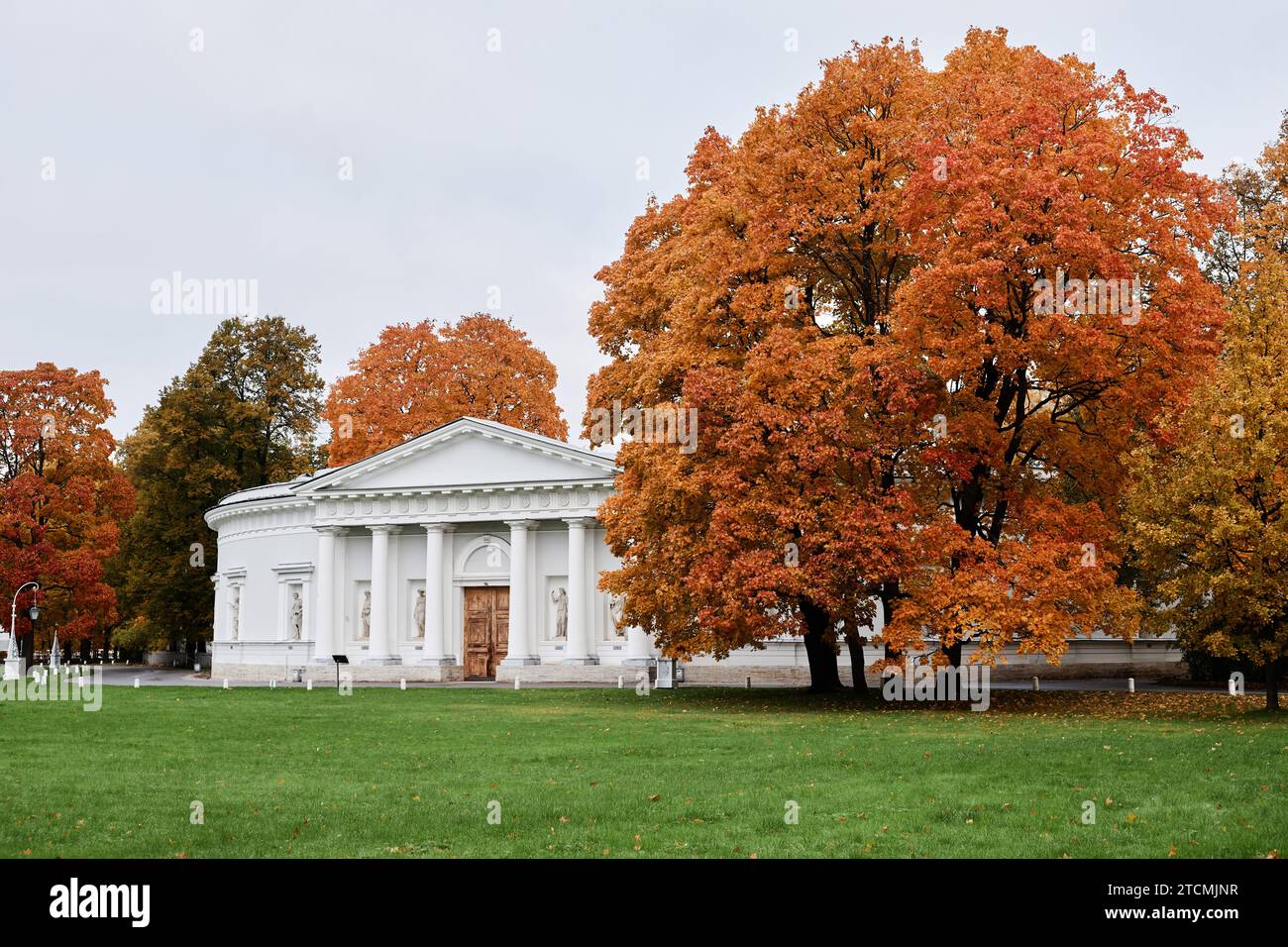 Lord of the manor house hi-res stock photography and images - Alamy