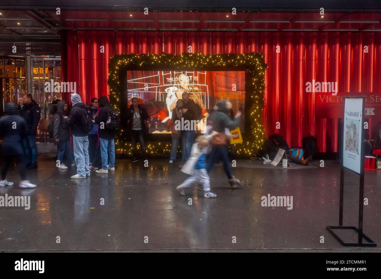 The Victoria’s Secret store on Fifth Avenue in New York on Sunday, December 3, 2023 during the Christmas Fifth Avenue Open Streets. (© Richard B. Levine) Stock Photo