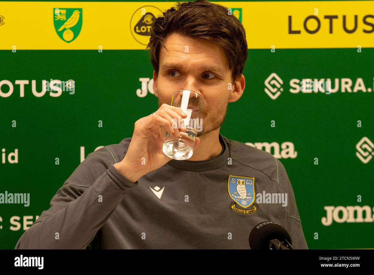 Norwich on Wednesday 13th December 2023. Sheffield Wednesday Manager Danny Rohl giving his press conference after the Sky Bet Championship match between Norwich City and Sheffield Wednesday at Carrow Road, Norwich on Wednesday 13th December 2023. (Photo: David Watts | MI News) Credit: MI News & Sport /Alamy Live News Stock Photo