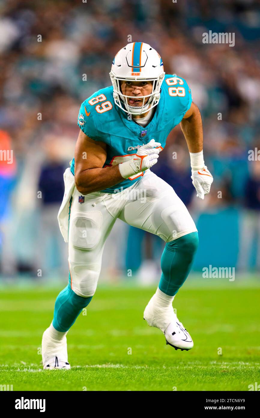 Miami Dolphins tight end Julian Hill (89) runs a play during an NFL ...