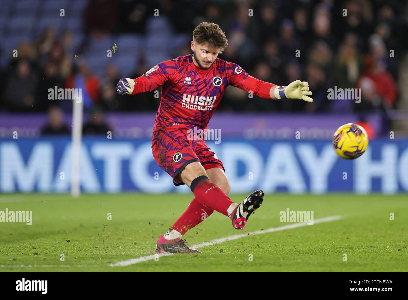 Leicester on Wednesday 13th December 2023. Matija Sarkic of Millwall in action during the Sky Bet Championship match between Leicester City and Millwall at the King Power Stadium, (Photo: James Holyoak | MI News) Credit: MI News & Sport /Alamy Live News Stock Photo