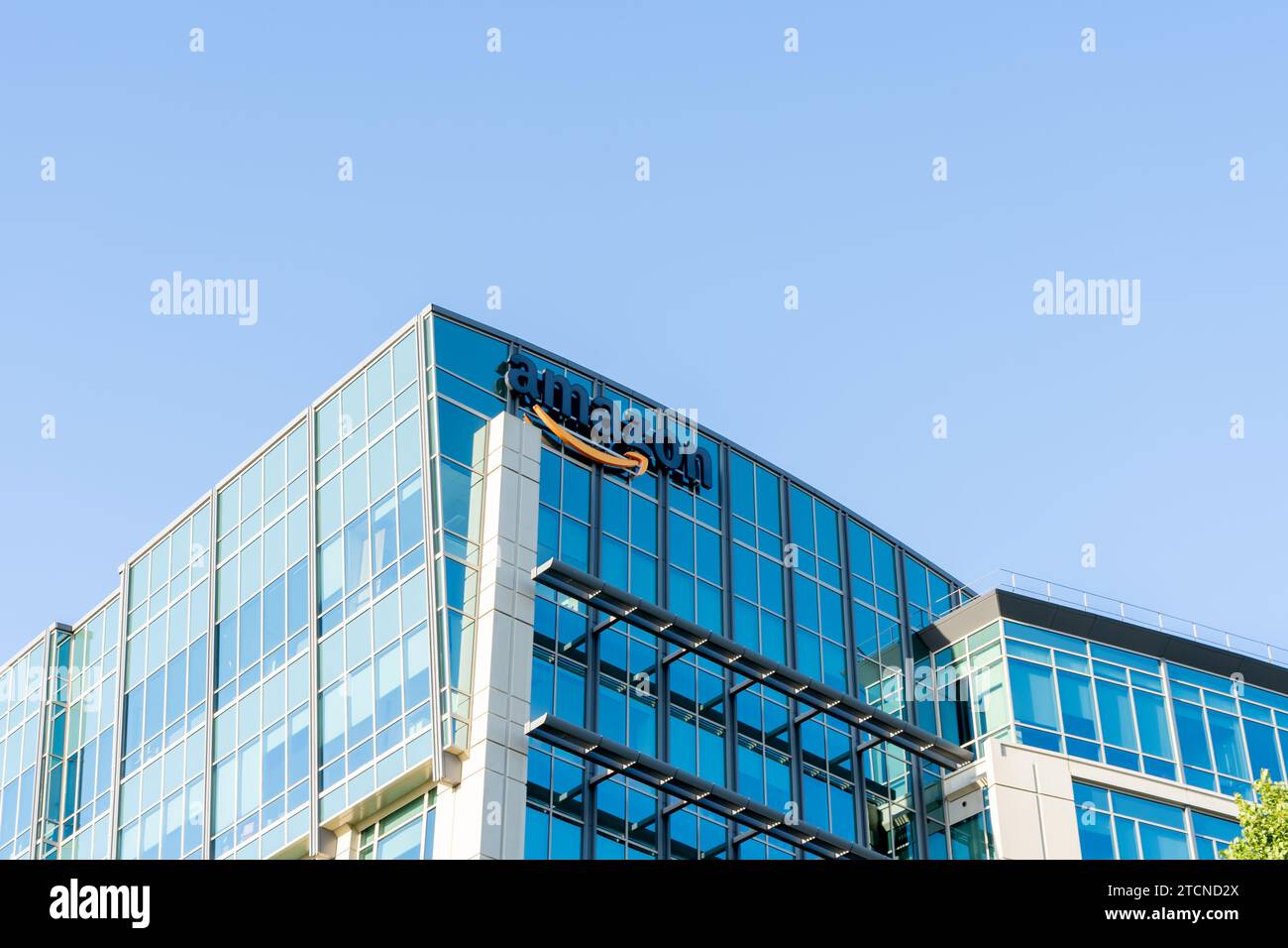 Amazon logo office building hi-res stock photography and images - Alamy
