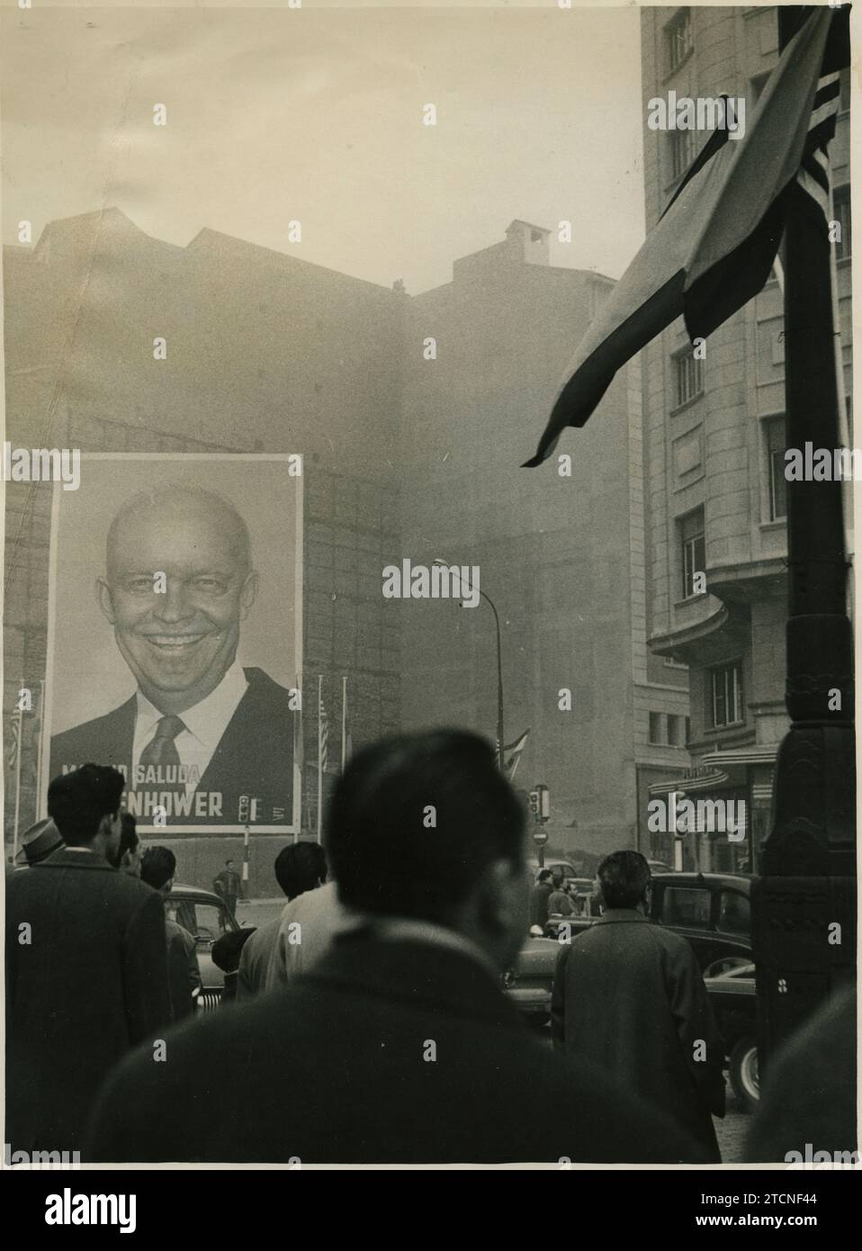 Madrid, 12/20/1959. Preparations for the visit of North American President Dwight D. Eisenhower to Spain, the first by a president of the United States. In the image, one of the enormous posters with portraits of the North American president that were placed along the route that both leaders took in the streets of Madrid, in this case on a lot in the Plaza de España. Credit: Album / Archivo ABC / Enrique Ribas Stock Photo
