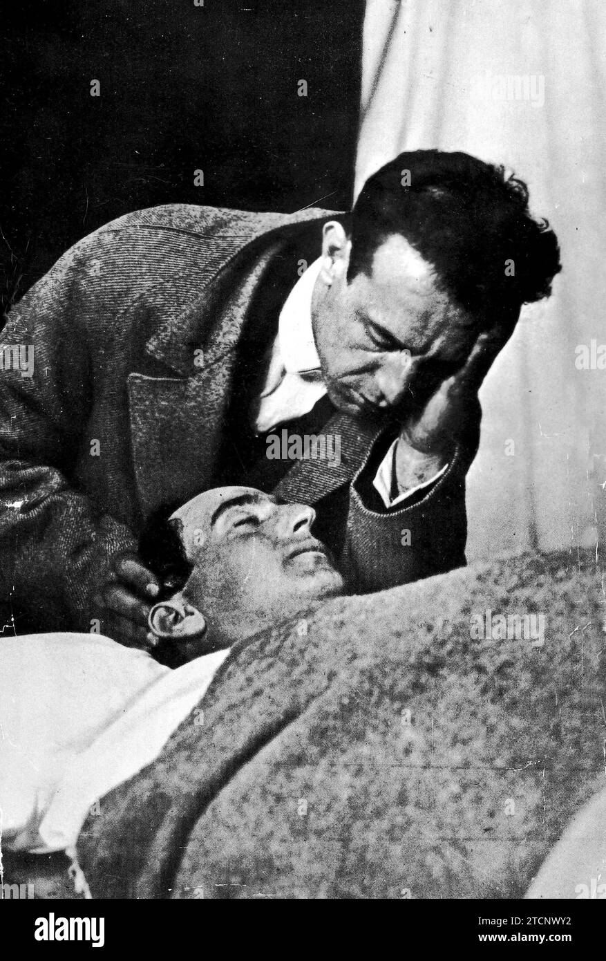 05/15/1920. Igancio Sanchez Mejias Weeps over Joselito's Corpse. Credit: Album / Archivo ABC / Campua Stock Photo
