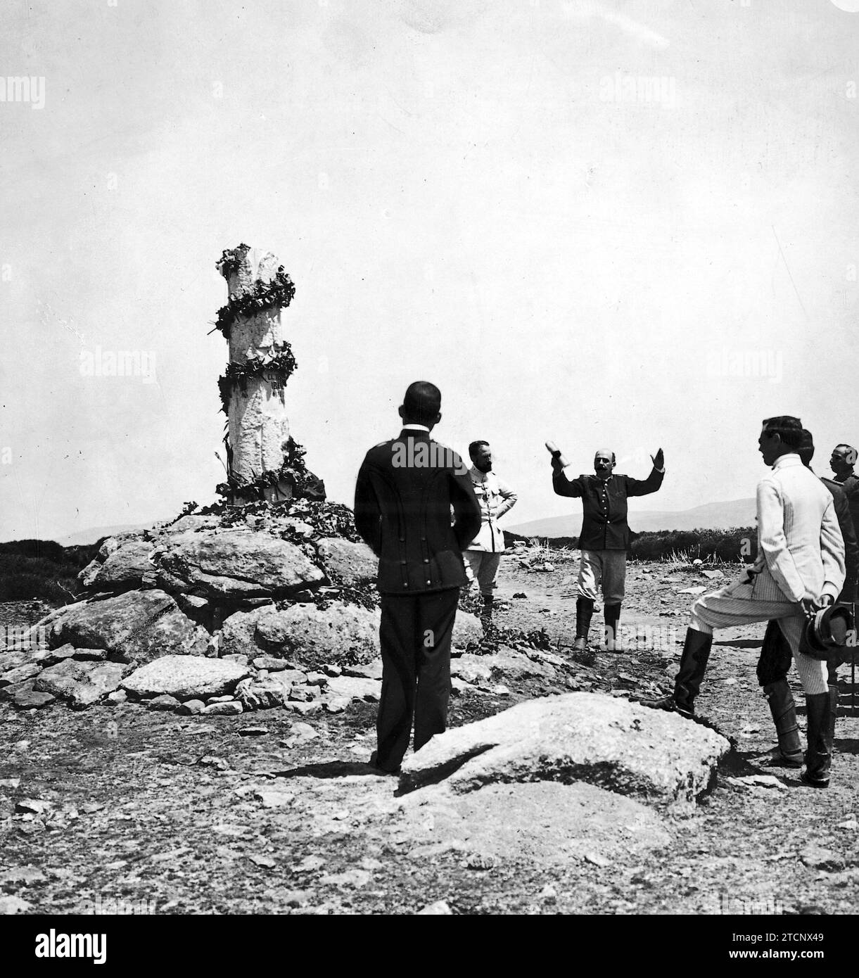 05/31/1910. Tribute to Lieutenant Colonel Ibáñez Marin. Inauguration of ...