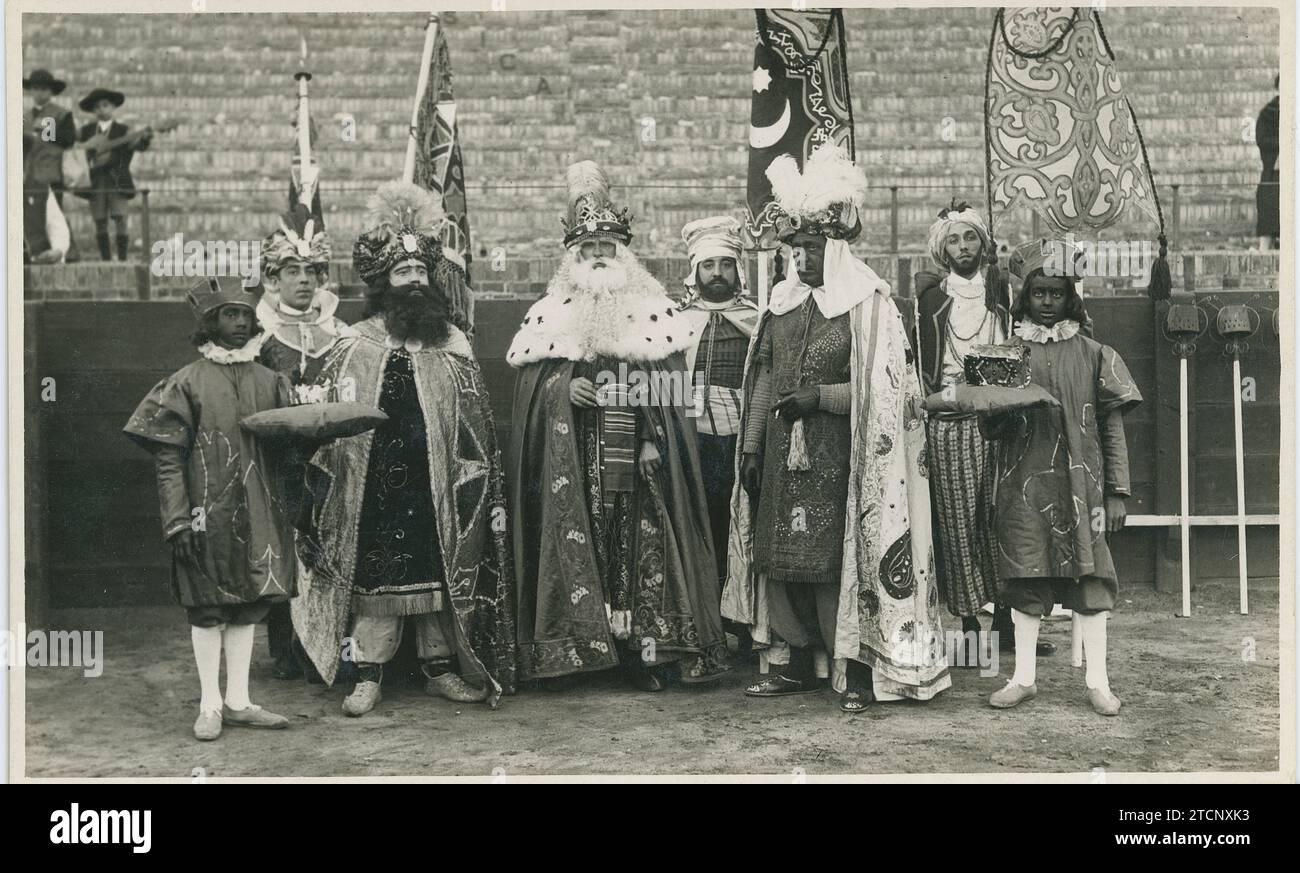 Seville, January 1926. The Three Wise Men of 1926 of the Ateneo Parade ...