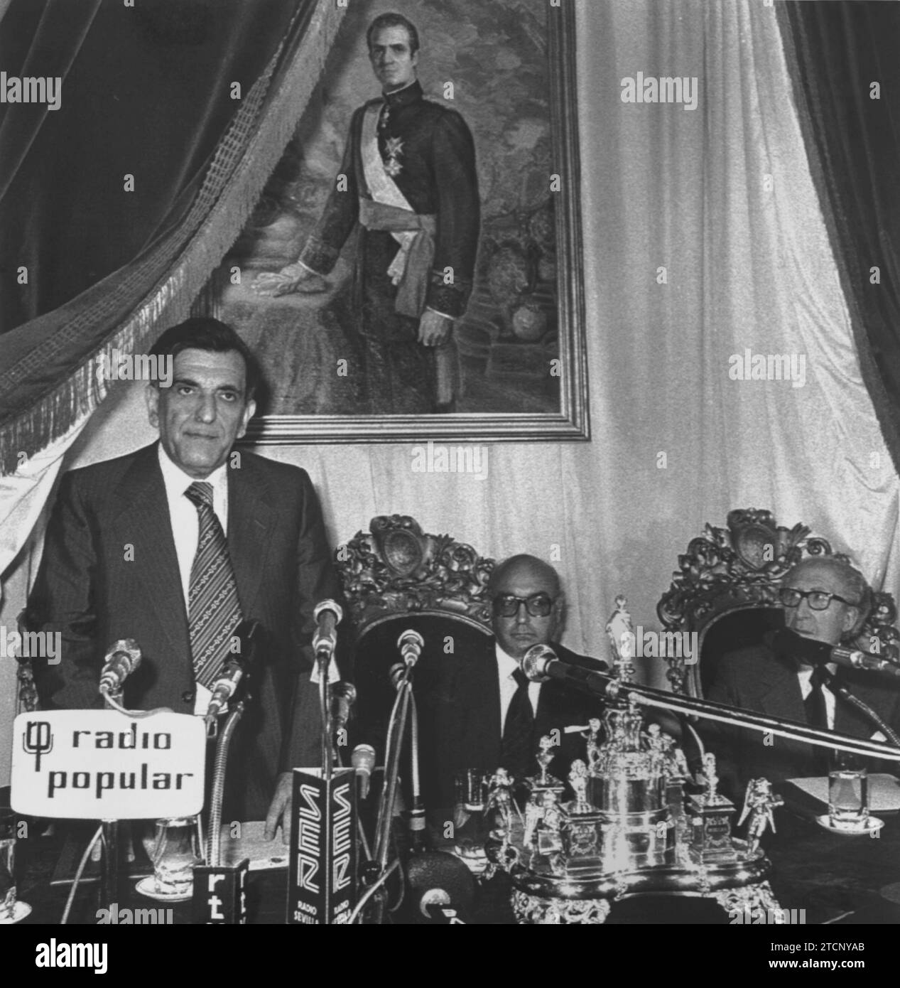 Plácido Fernández Viagas was elected the first Andalusian president on May 27, 1978 in Cádiz. Photo in which he appears next to the then Minister for the Regions, Manuel Clavero. Credit: Album / Archivo ABC Stock Photo