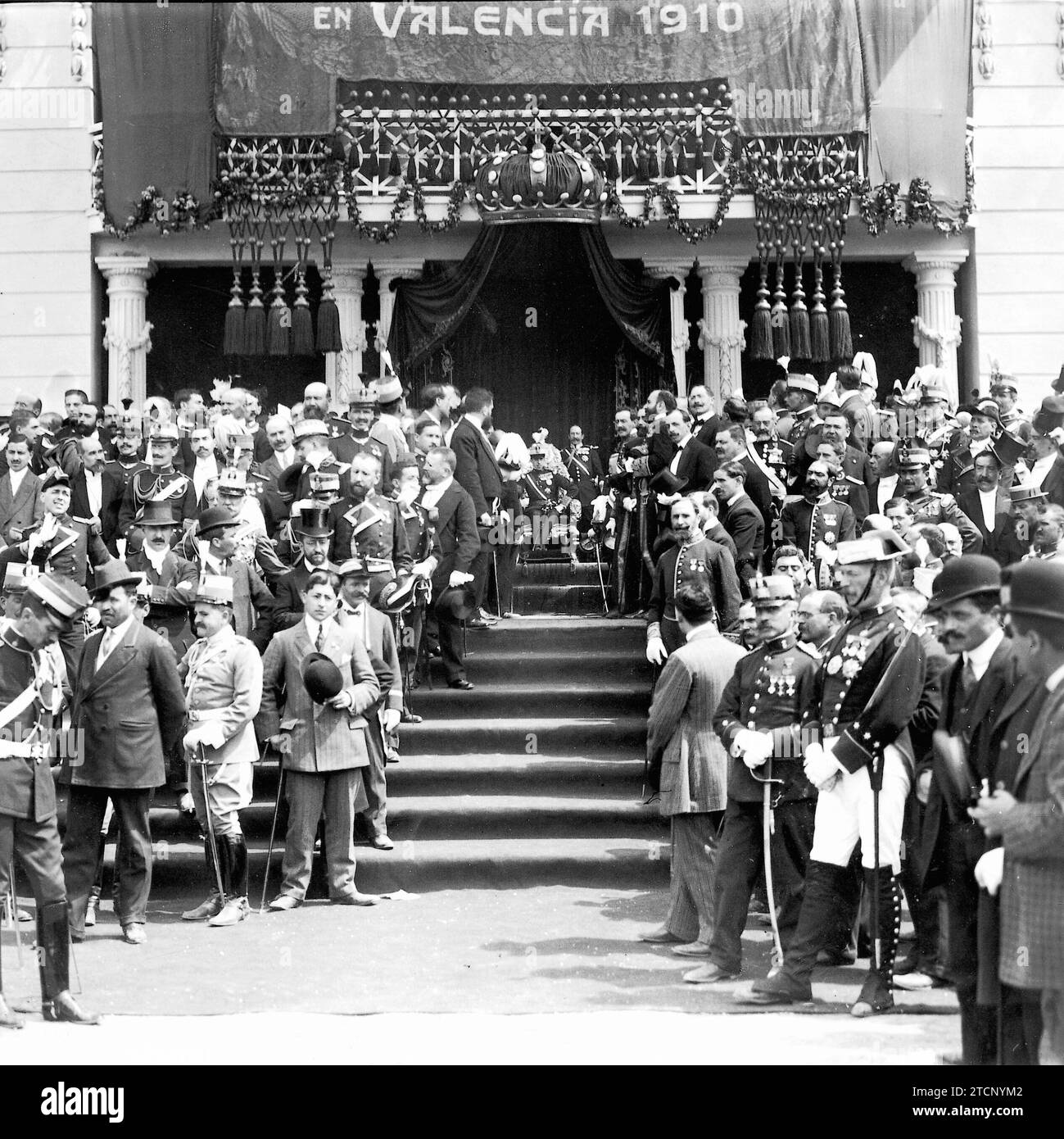 12/31/1909. The national exhibition of Valencia. His Majesty the King