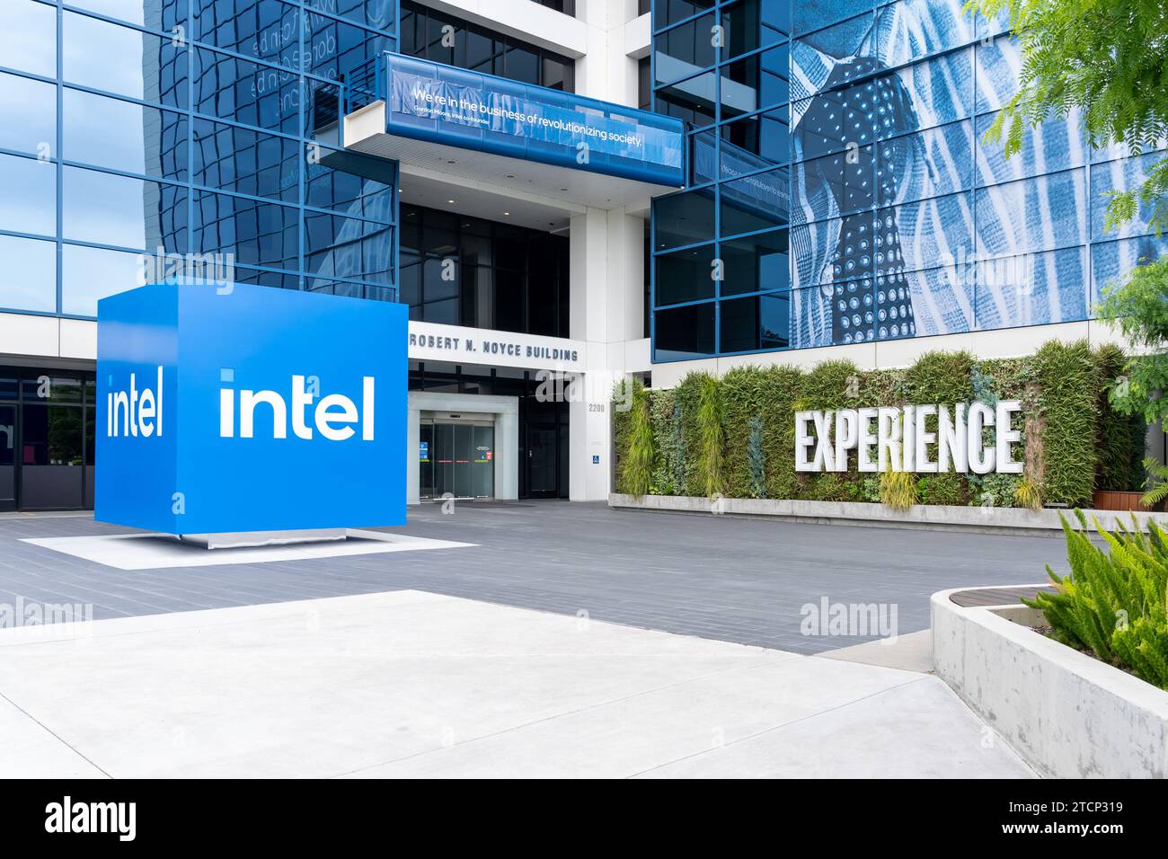 Intel headquarters in Silicon Valley, Santa Clara Intel headquarters in Silicon Valley, Santa Clara