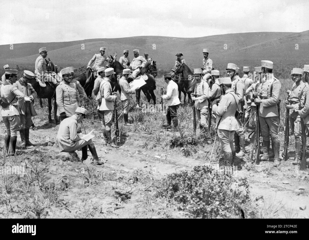 04/30/1915. In the Ballesteros camp (Toledo). The director and some