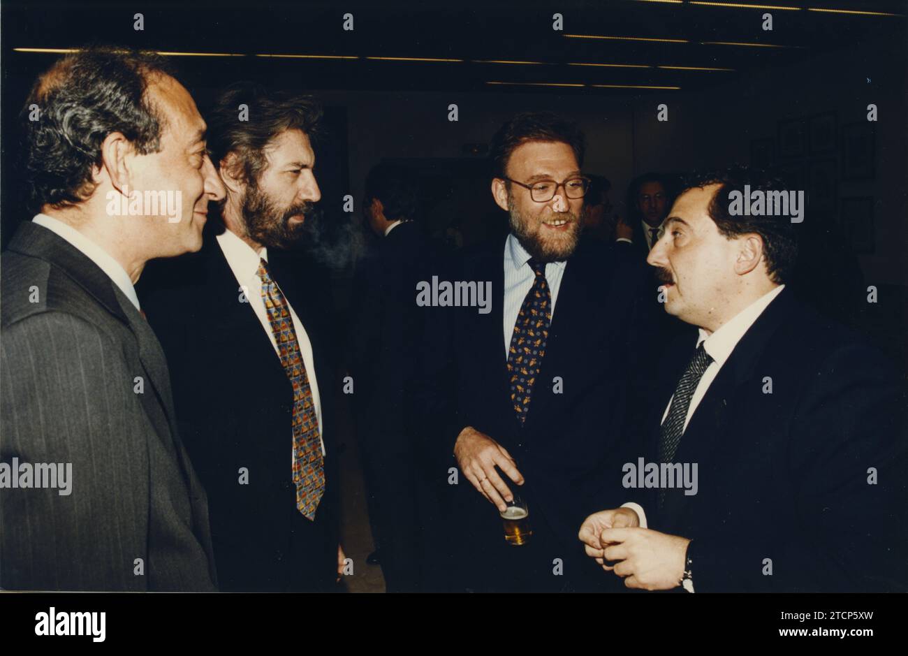 Madrid, 3/13/1997.- Dinner tribute to Luis María Anson for his election as an academic of the Royal Spanish Academy, held at the ABC Library. In the photo, from left to right: Ángel Antonio González Pérez, José Luis Gutiérrez, José Antonio Sentís and Enrique Ortego. Credit: Album / Archivo ABC / Jaime García Stock Photo