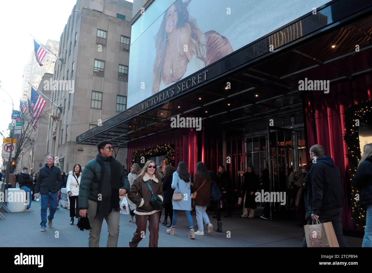 Victoria's secret new york city hi-res stock photography and images - Alamy