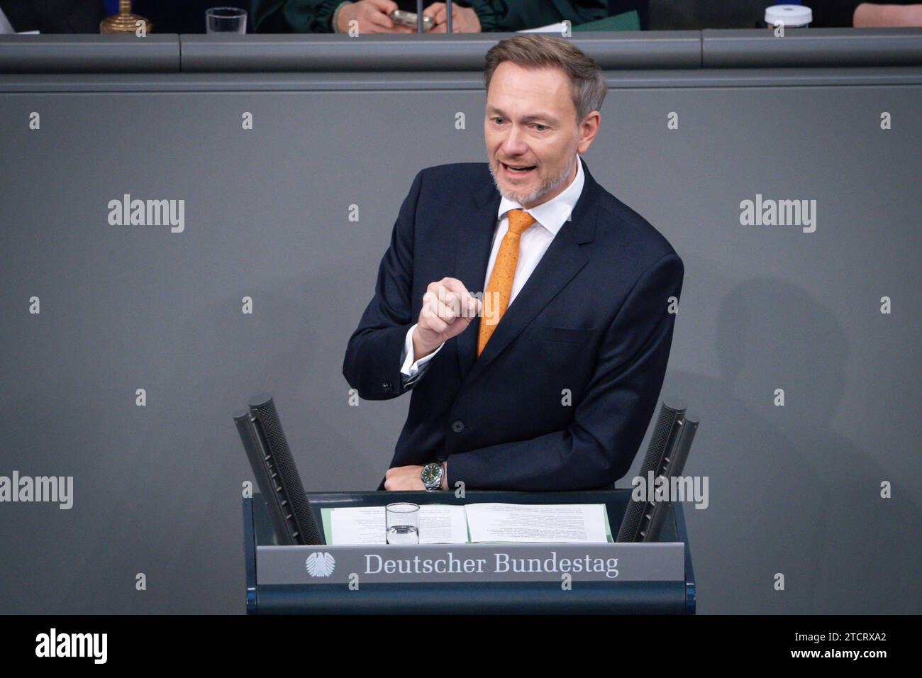 Deutscher Bundestag, 144. Plenarsitzung Christian Lindner Bundesfinanzminister Christian Lindner FDP im Portrait bei seiner Rede zum Tagesordnungspunkt Digitalisierung im Gesundheitswesen bei der 144. Sitzung des Deutschen Bundestag in Berlin, 14.12.2023 Berlin Berlin Deutschland *** German Bundestag, 144th plenary session Christian Lindner Federal Minister of Finance Christian Lindner FDP in portrait during his speech on the agenda item Digitalization in healthcare at the 144th session of the German Bundestag in Berlin, 14 12 2023 Berlin Berlin Germany Stock Photo