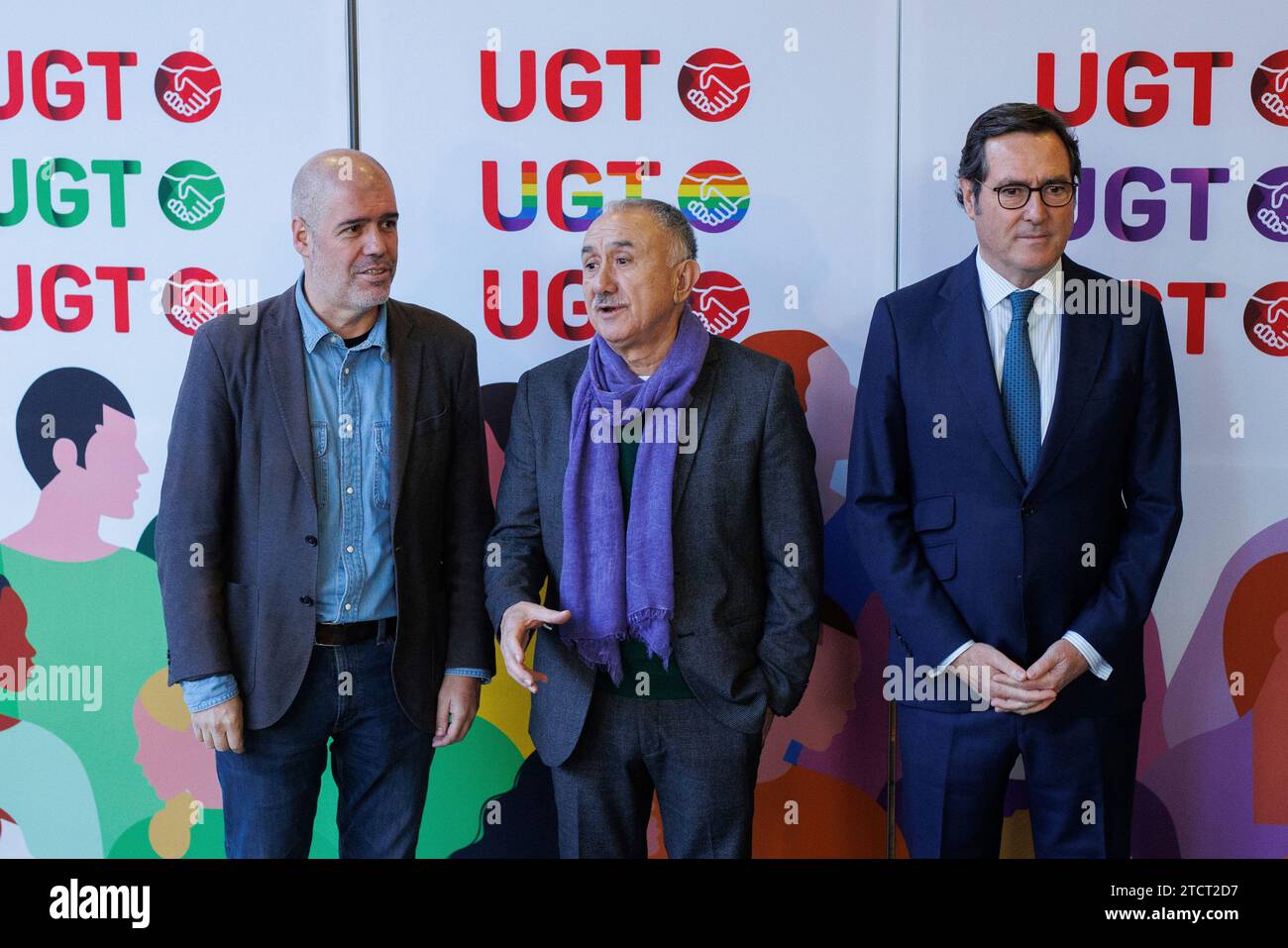 l-r-the-general-secretary-of-ccoo-unai-sordo-december-14-2023