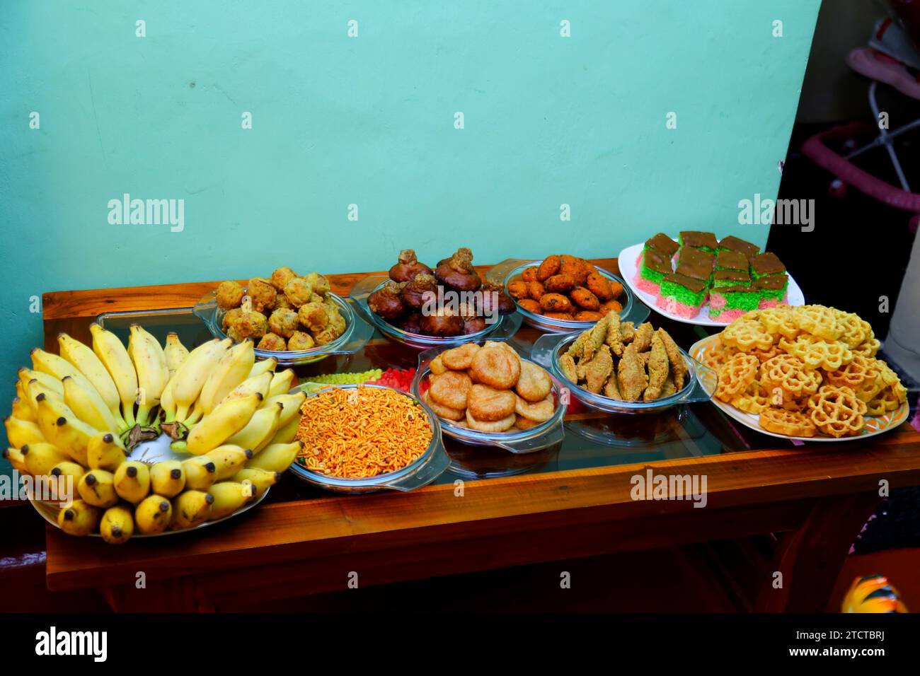 Sinhala and tamil new year hi-res stock photography and images - Alamy