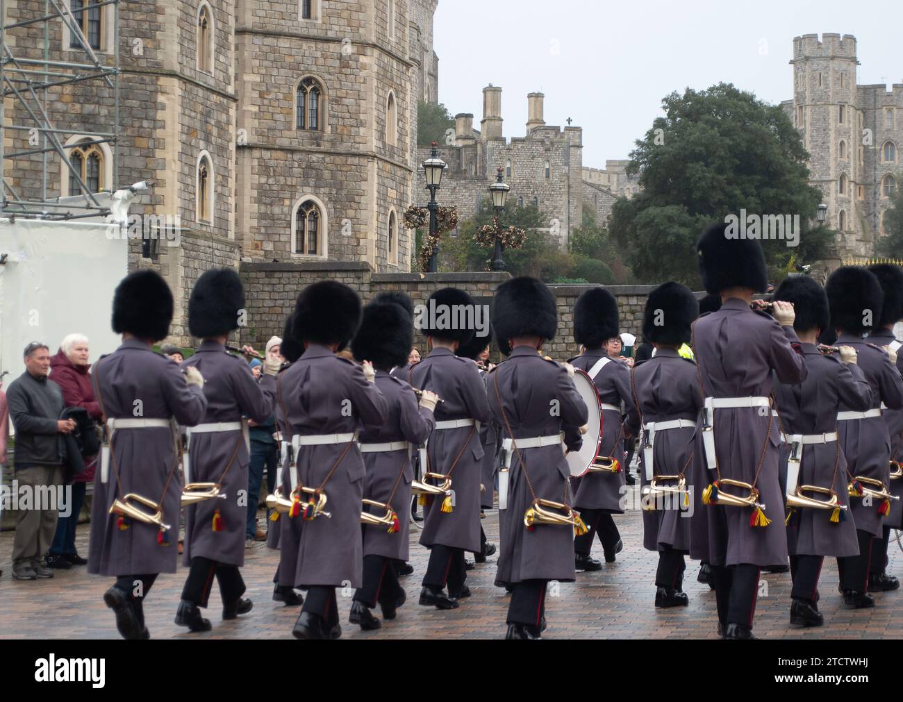 Windsor, Berkshire, UK. 14th December, 2023. The Changing the Guard in