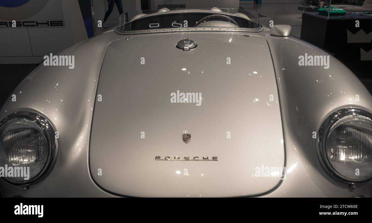 1955 Porsche 550 Spyder Stock Photo - Alamy